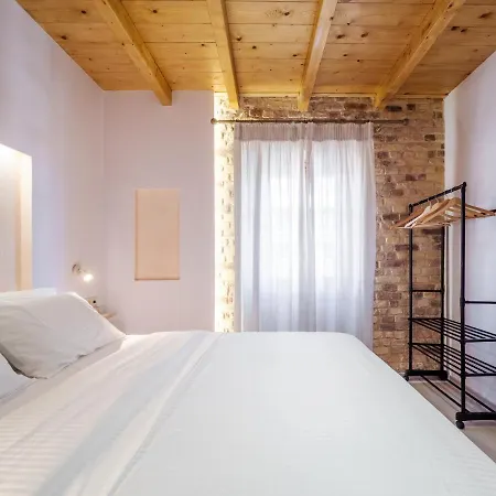 Corfu Old Town Apartment, Marina Nymfes *